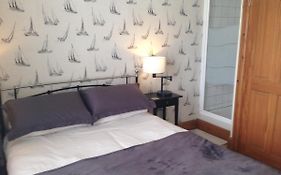 Durnford St- Amazing Location - Free Wifi